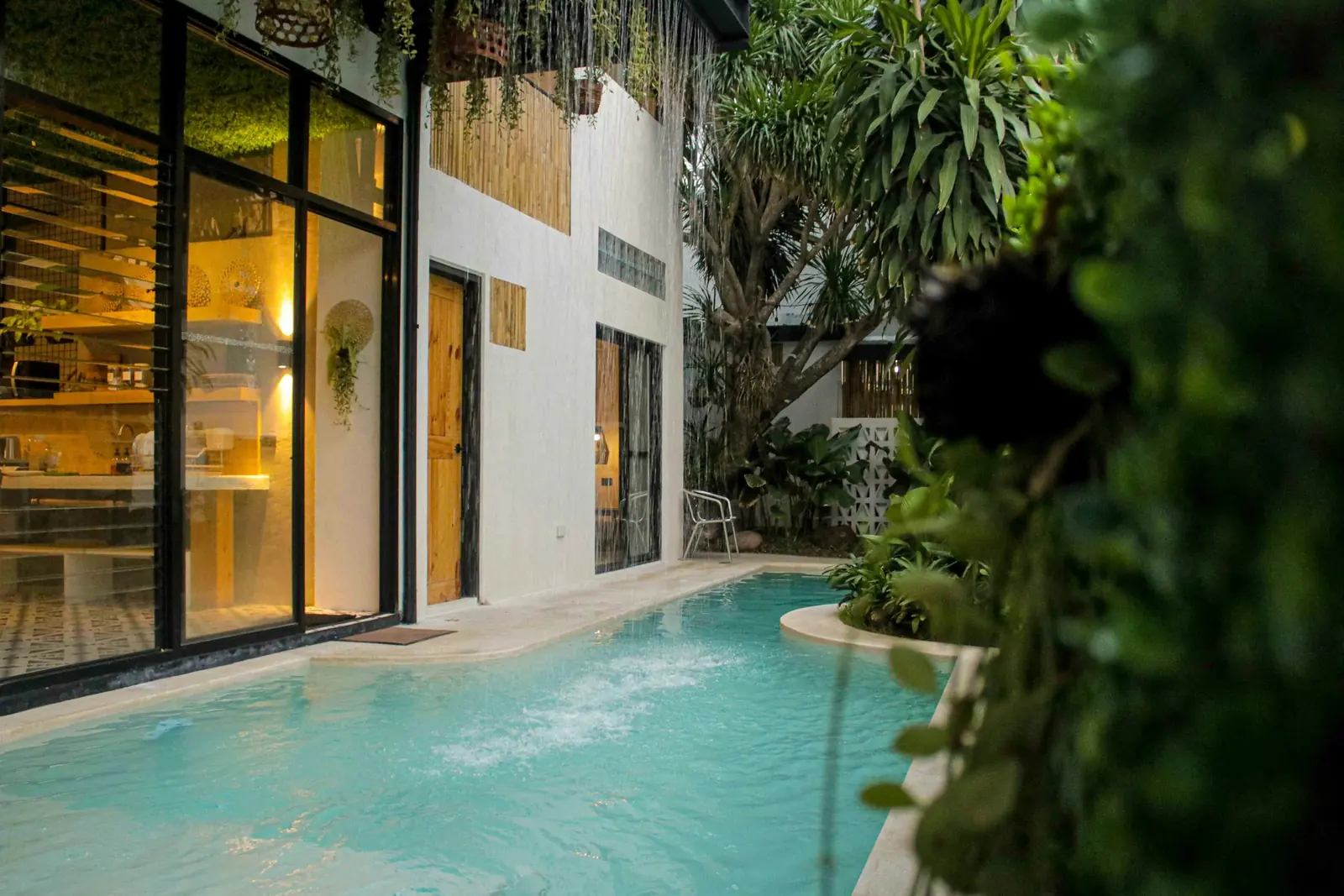 Modern Villa Swimming Pool with Premium Landscape Design